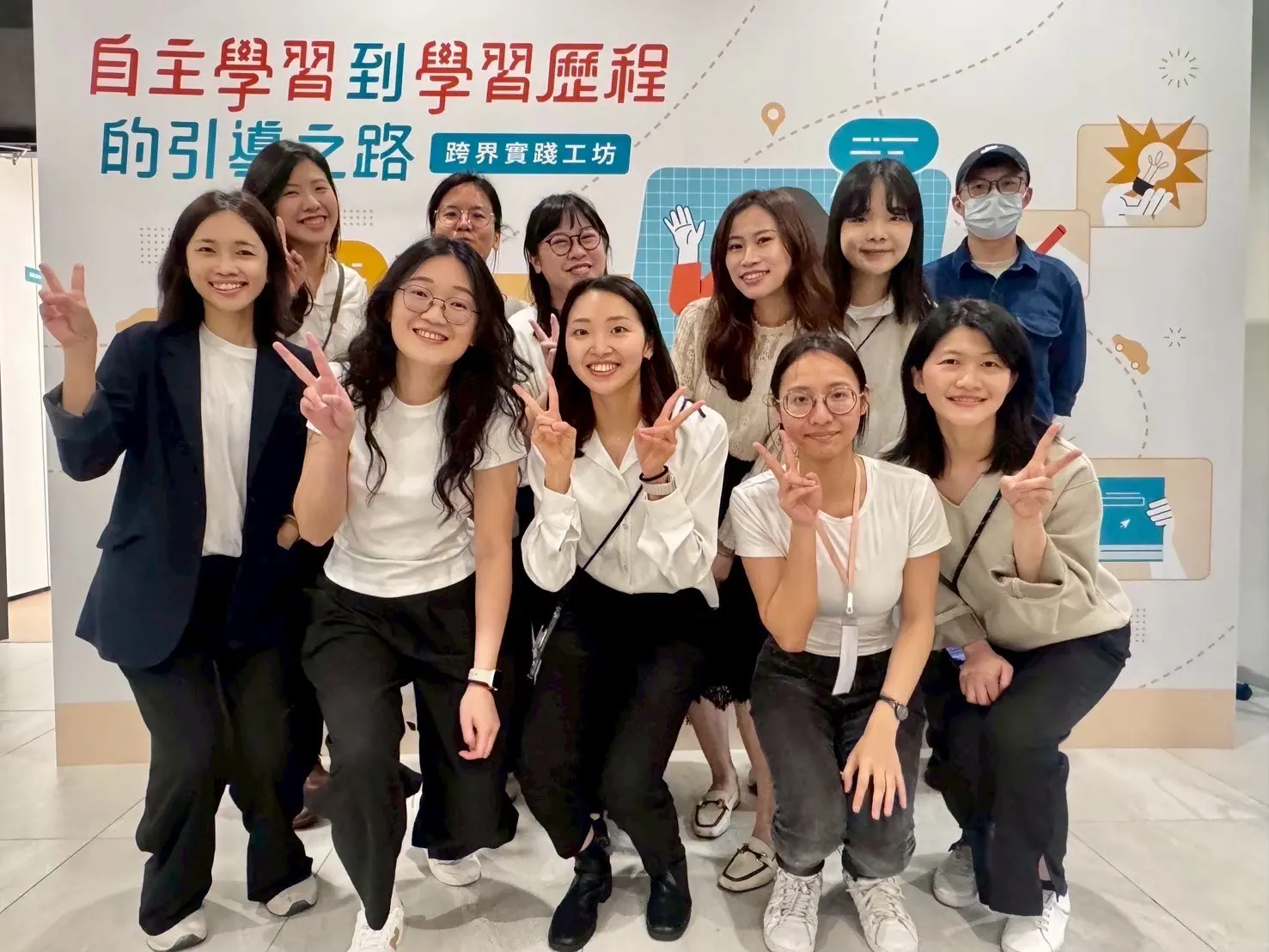 Yory 優歷 團隊合照